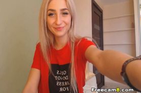 Gorgeous Slim chick went wild live on cam