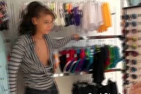 Handjob And Blowjob In Cash Stunt