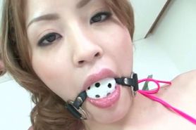 Teen Asian hooker blowing two boners at once in threeso