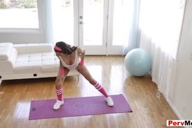 Helping out my hot stepmom with her sexy yoga session