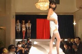 Hot Japanese models posing sexy on the catwalk
