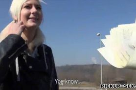 Eurobabe Lenny Elleny analed in public