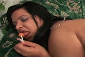 BBW lesbians fucking girlfriend's twat with candy