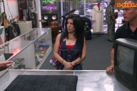 Sexy latin chick got cash for some sex