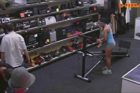 Muscular babe twat fucked by pervert guy