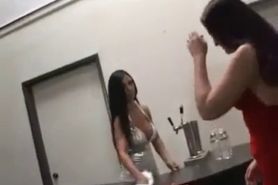 Amanda benutzt ihren Schwiegersohn als Sitzkissen